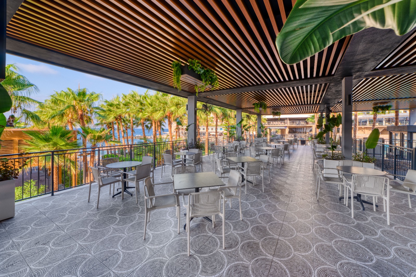 Seven Seas Palmerasbay Otel