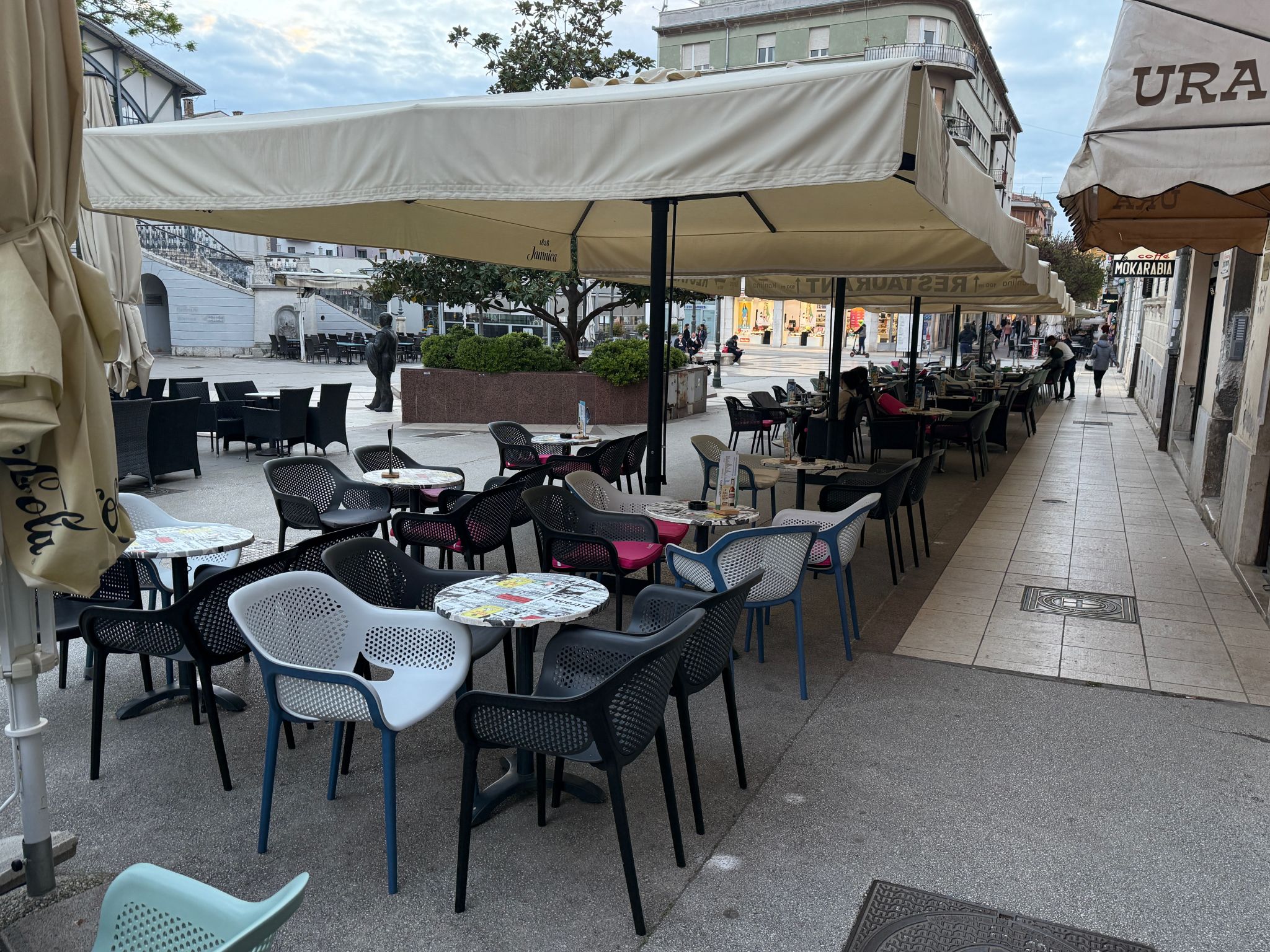 ISTRANKA CAFE BAR PULA 5