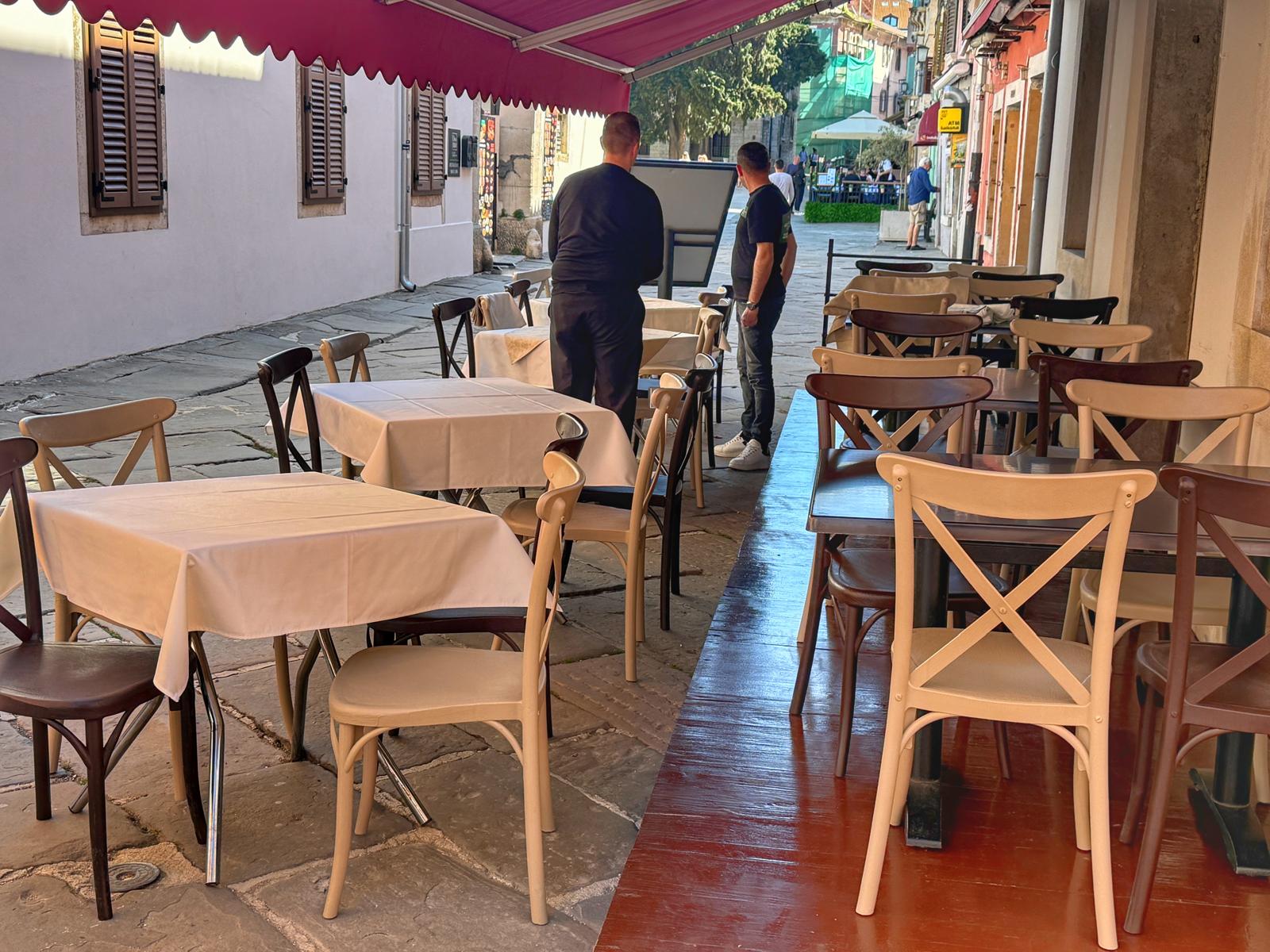 RESTORAN DELFIN PULA KANDLEROVA ULICA 8