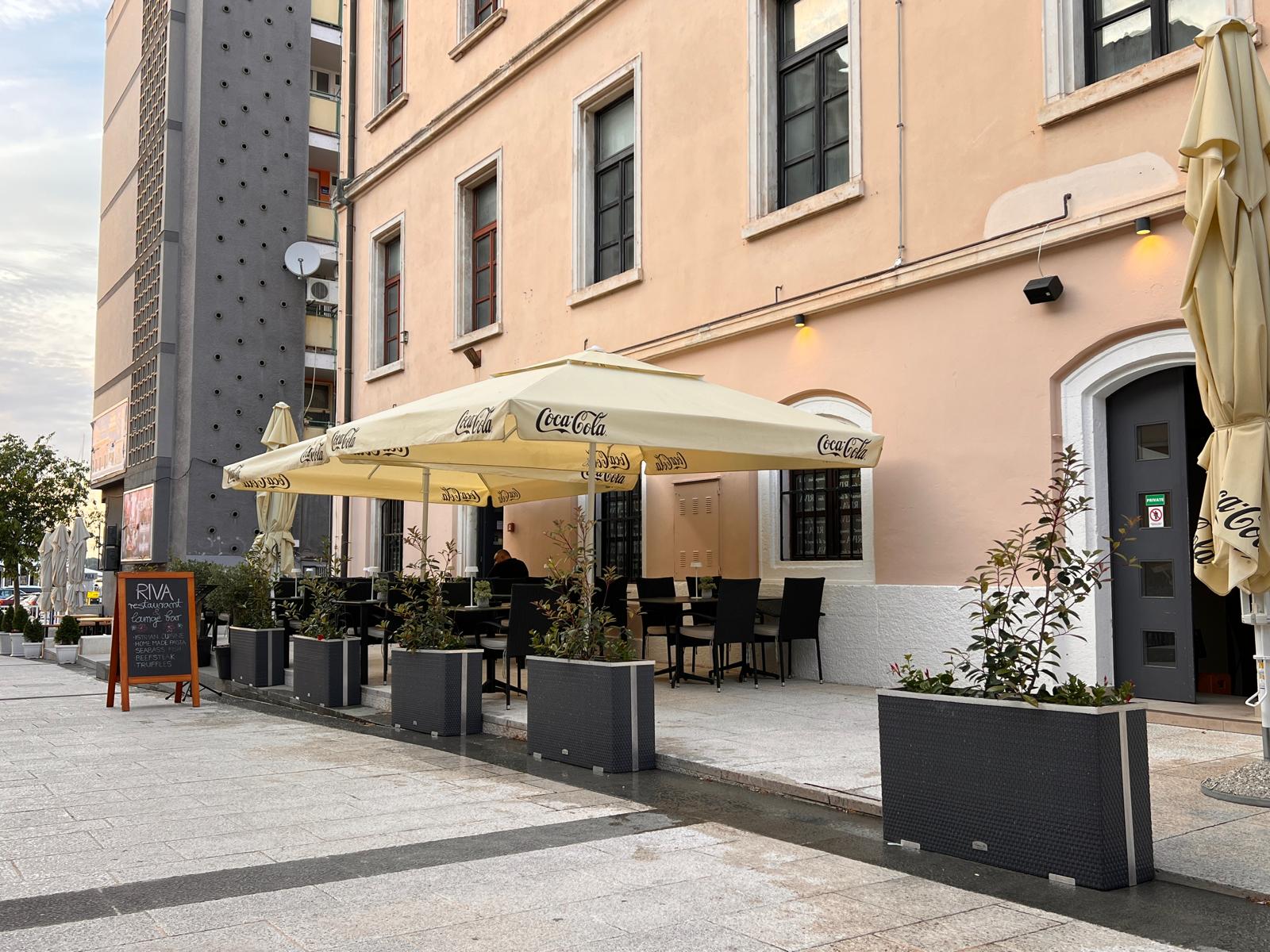 RESTORAN RIVA PULA 8